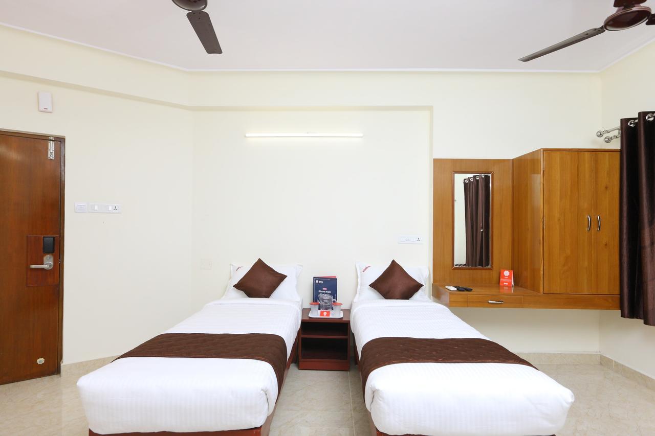 Oyo 11433 Kishore Inn Ченнаи Экстерьер фото