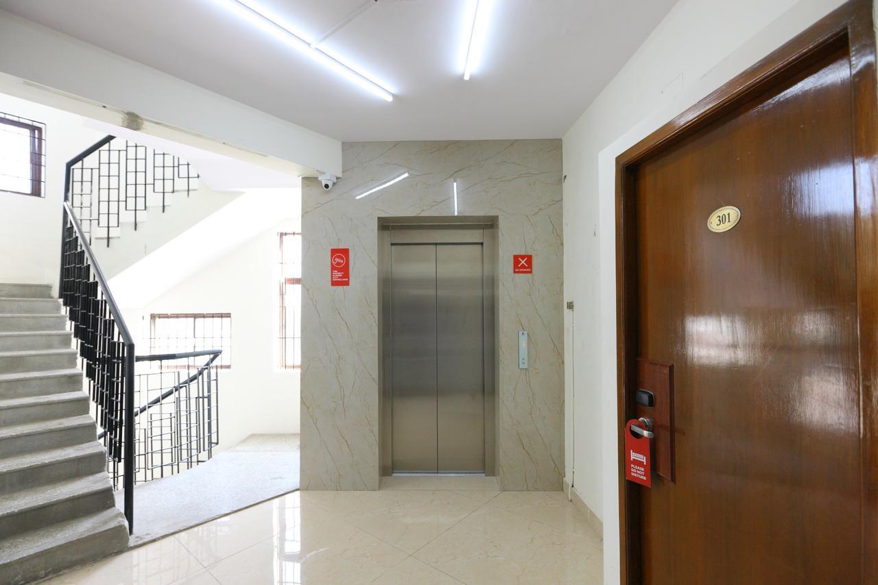 Oyo 11433 Kishore Inn Ченнаи Экстерьер фото